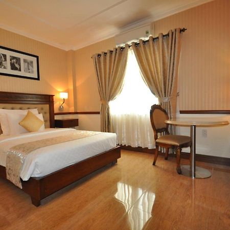 Central Hotel & Residences Swimming Pool Hô Chi Minh-Ville Extérieur photo