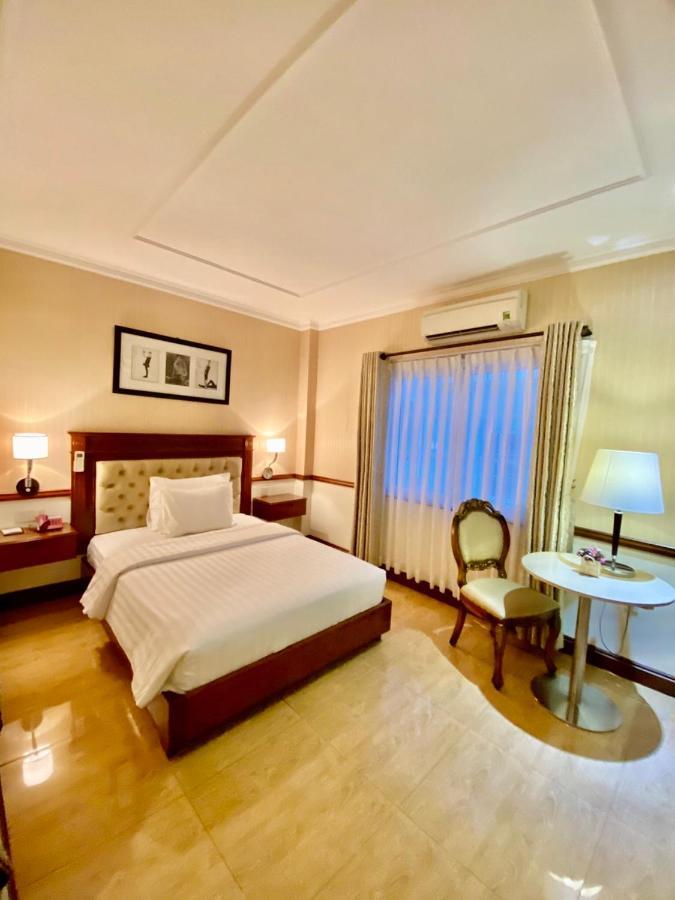 Central Hotel & Residences Swimming Pool Hô Chi Minh-Ville Extérieur photo