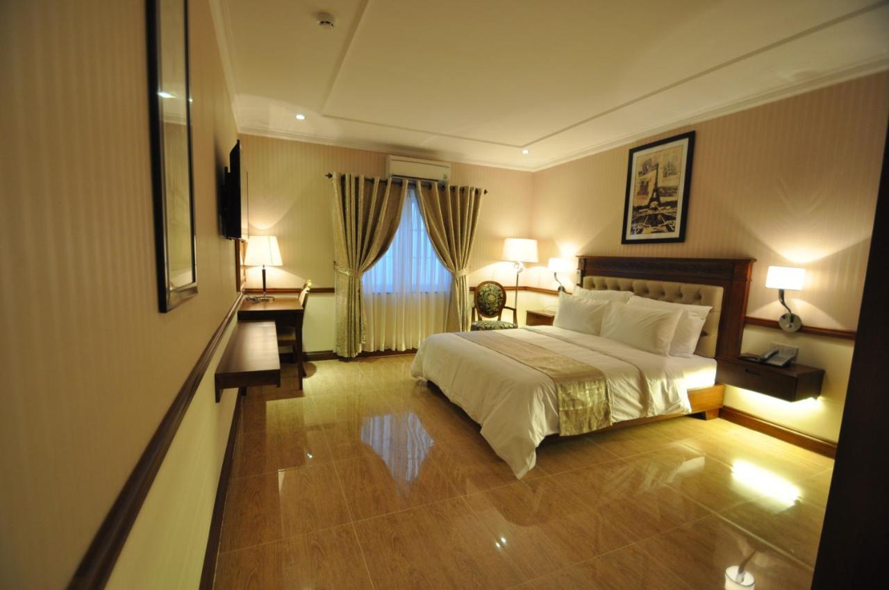 Central Hotel & Residences Swimming Pool Hô Chi Minh-Ville Extérieur photo